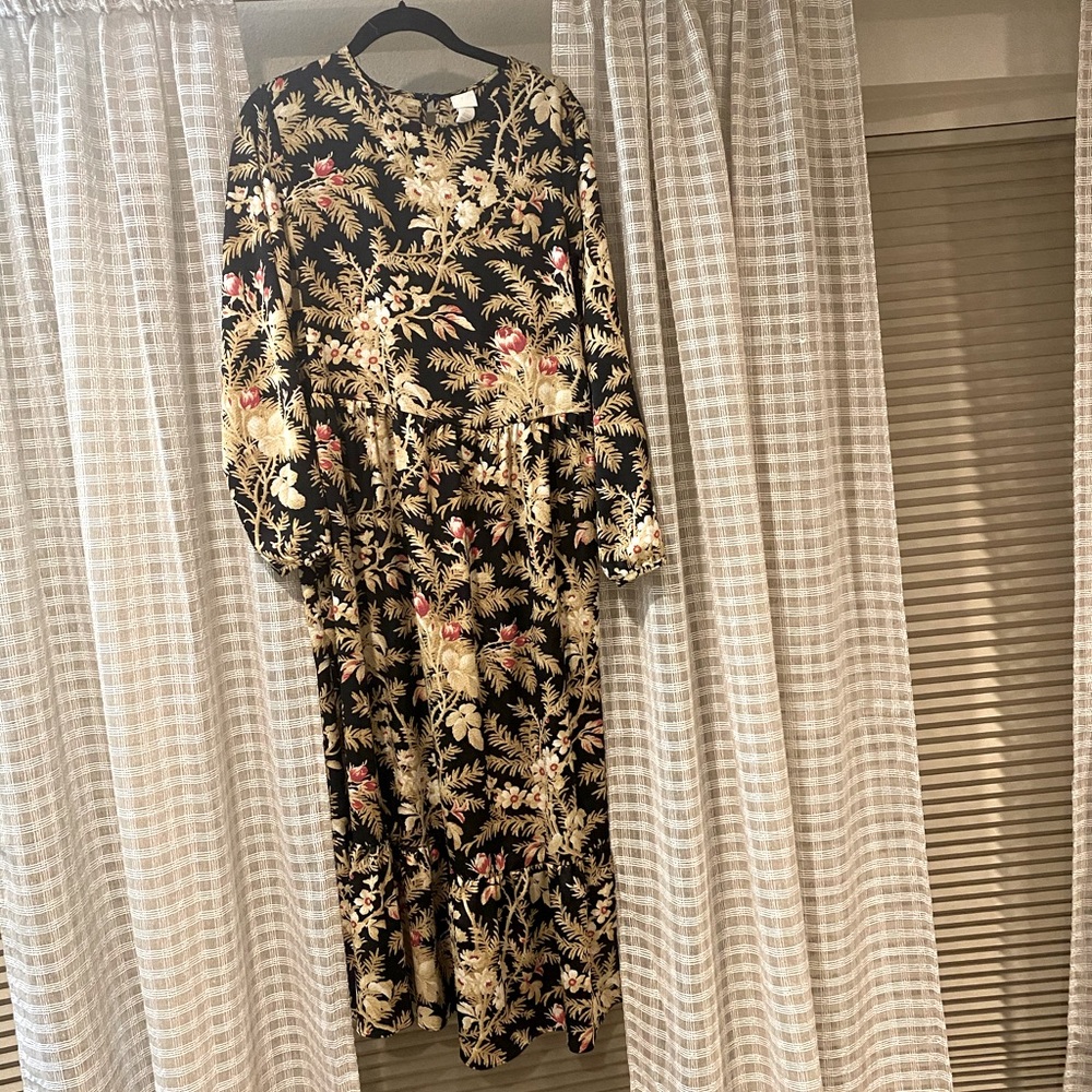 H&M size S floral satin dress